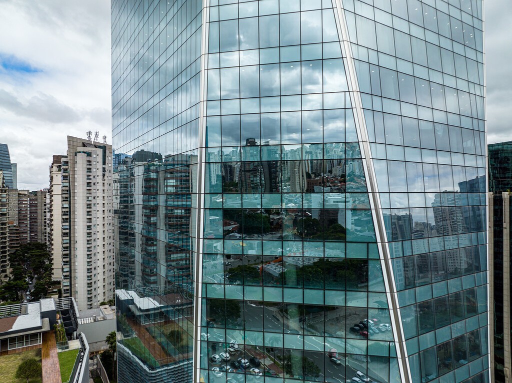 Product: SunGuard HP NP 50 Insulado

Address: Av. Brg. Faria Lima, 3732 - Itaim Bibi, São Paulo - SP, 04538-132