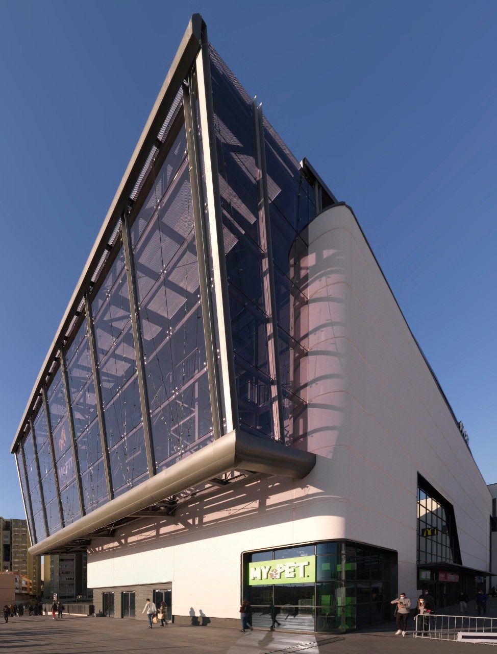 Maximo Shopping Center Guardian Glass