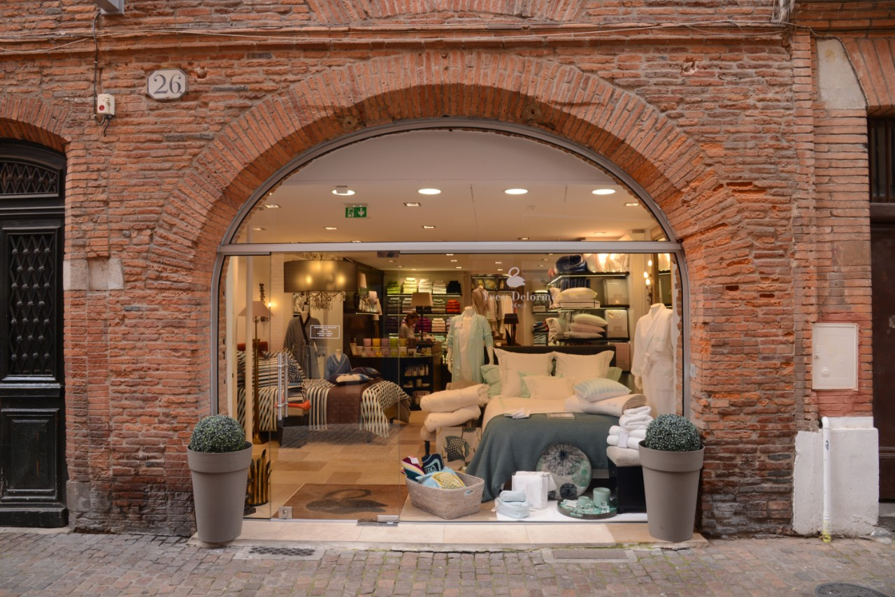 For demanding interior and exterior applications