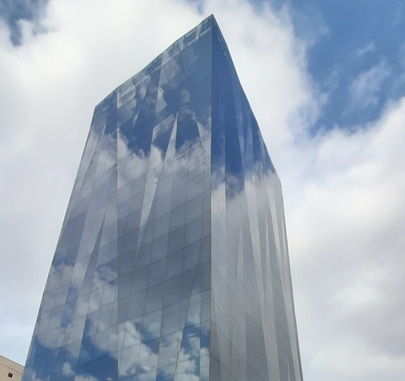 PROCESSADOR: GLASSEC VIRACON
ESCRITÓRIO DE ARQUITETURA: RRA 
VIDRO: NP 41 ONGRAY 6 mm + incolor 6 mm 

ENDEREÇO: Av. Barão de Tefé, 27 - Saúde, Rio de Janeiro - RJ, 20220-460