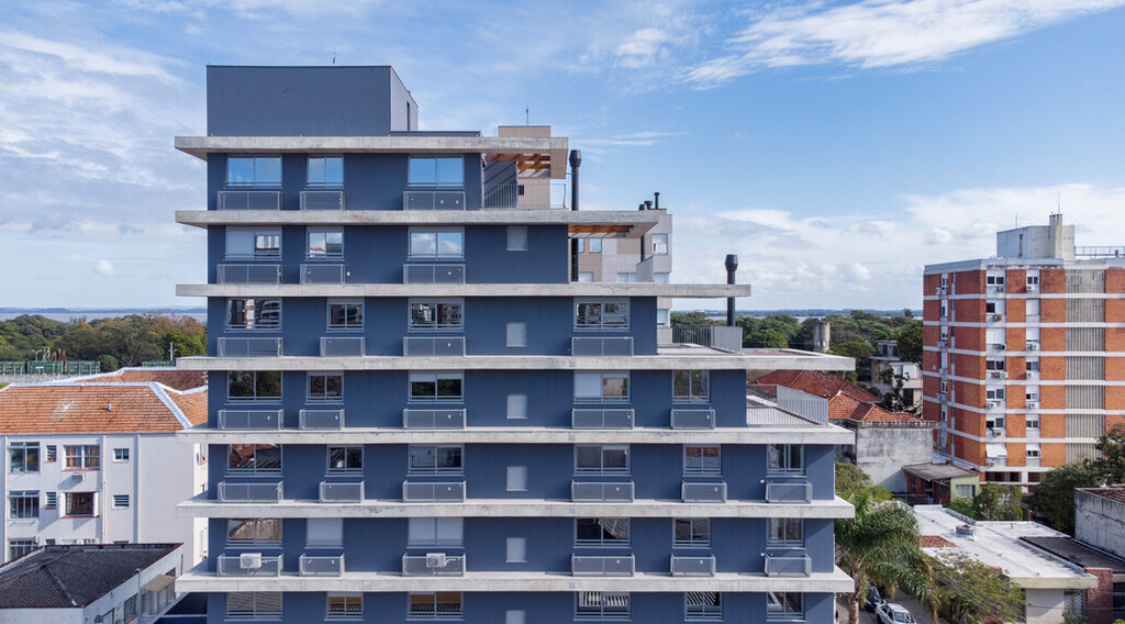 SUNGUARD CHROME ON CLEAR
Localização
Rua Hugo Ribeiro, 73 - Menino Deus - PORTO ALEGRE / RIO GRANDE DO SUL / BRASIL
Transmissão de luz:
34,2%
Reflexão interna:
11,2%
Reflexão externa:
27,1%
BLOQUEIO DE CALOR = 60,1% (FATOR SOLAR = 39,9%)
SUNGUARD CHROME ON CLEAR
Endereço: Rua Hugo Ribeiro, 73 - Menino Deus - PORTO ALEGRE / RIO GRANDE DO SUL / BRASIL