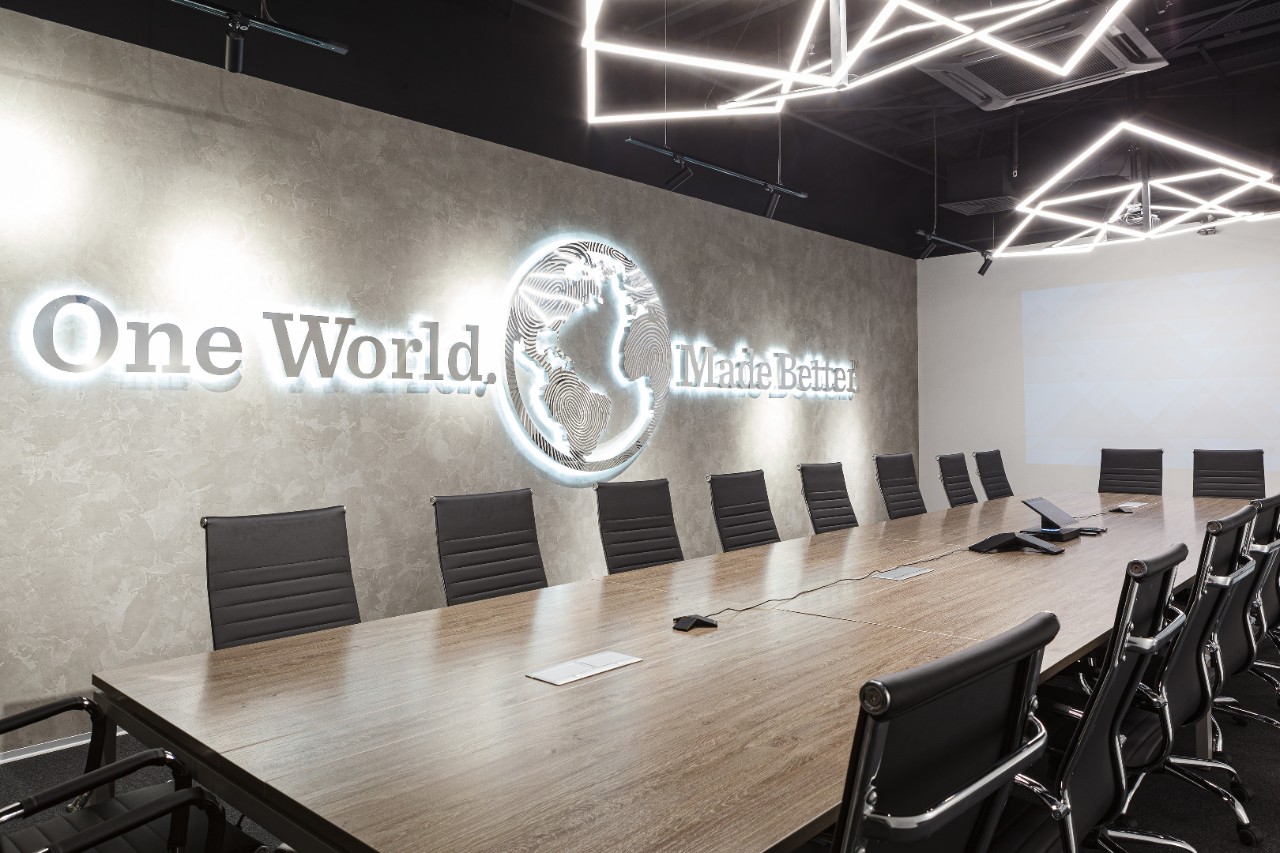 Guardian Steklo Ryazan office.Partitions made of UltraClear and DecoCristal