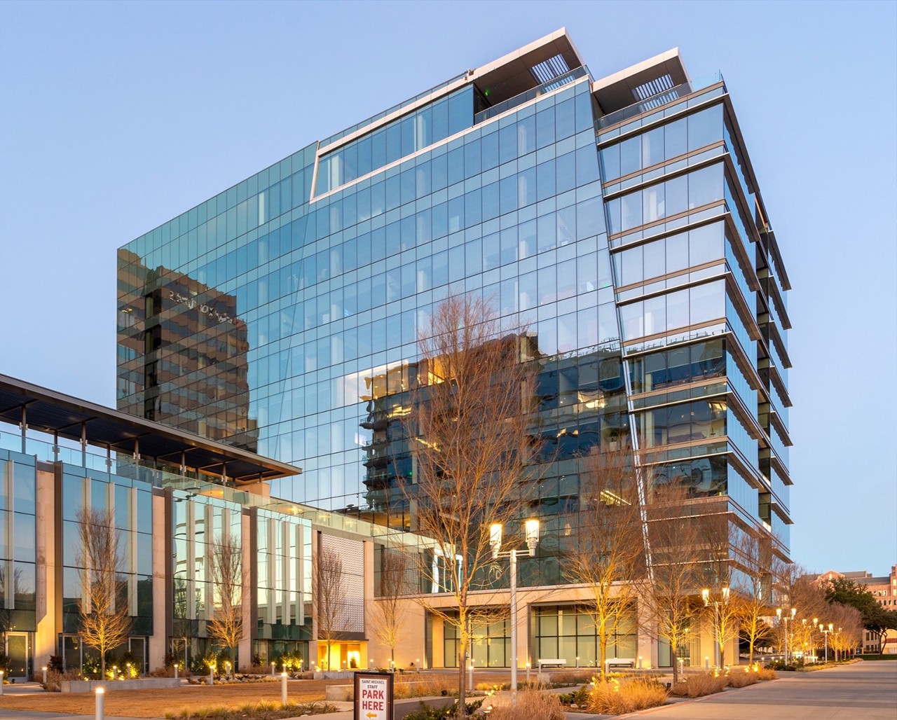 8111 Douglas (Lincoln Properties Global HQ)