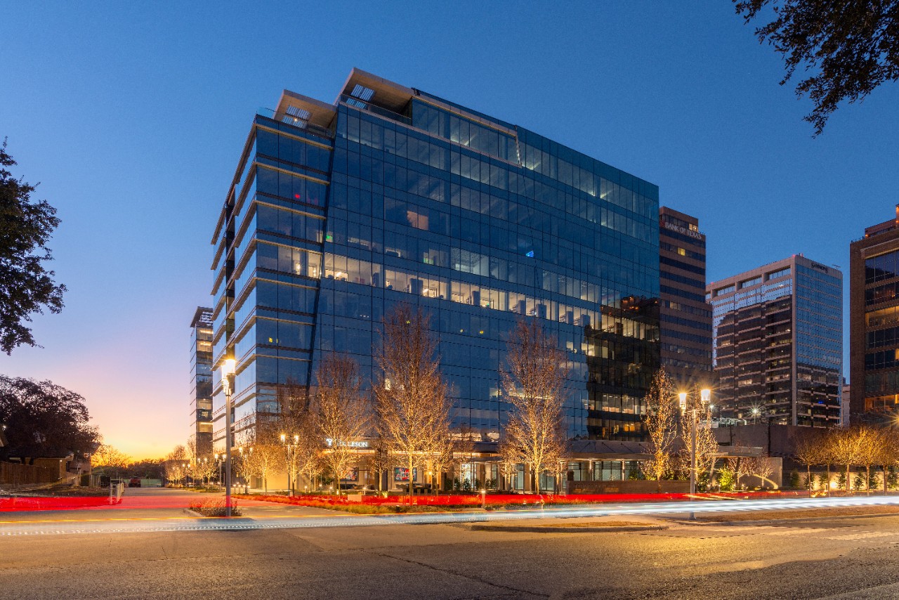 8111 Douglas (Lincoln Properties Headquarters)