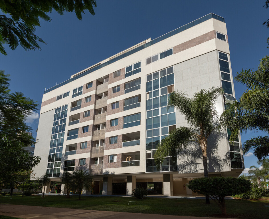 Nome do projeto
Sancy Residencial Noroeste

Linha e nome do produto Guardian utilizado no projeto
Laminado Sunguard Solar Silver 32 + Float Clear

Localização
Brasília

Transmissão de luz:
29,3%

Reflexão interna:
16,5%

Reflexão externa:
19%

Bloqueio de calor:
Fator Solar: 34,9% ; Bloqueio de Calor: 65,1%

Qual nome completo da Construtora?
AREA

Qual o nome completo do Processador?
Central Vidros
Endereço: SQNW 109 Bloco D